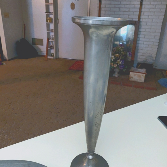 Rare Pewter Base Previctorian - Picture 3 of 3